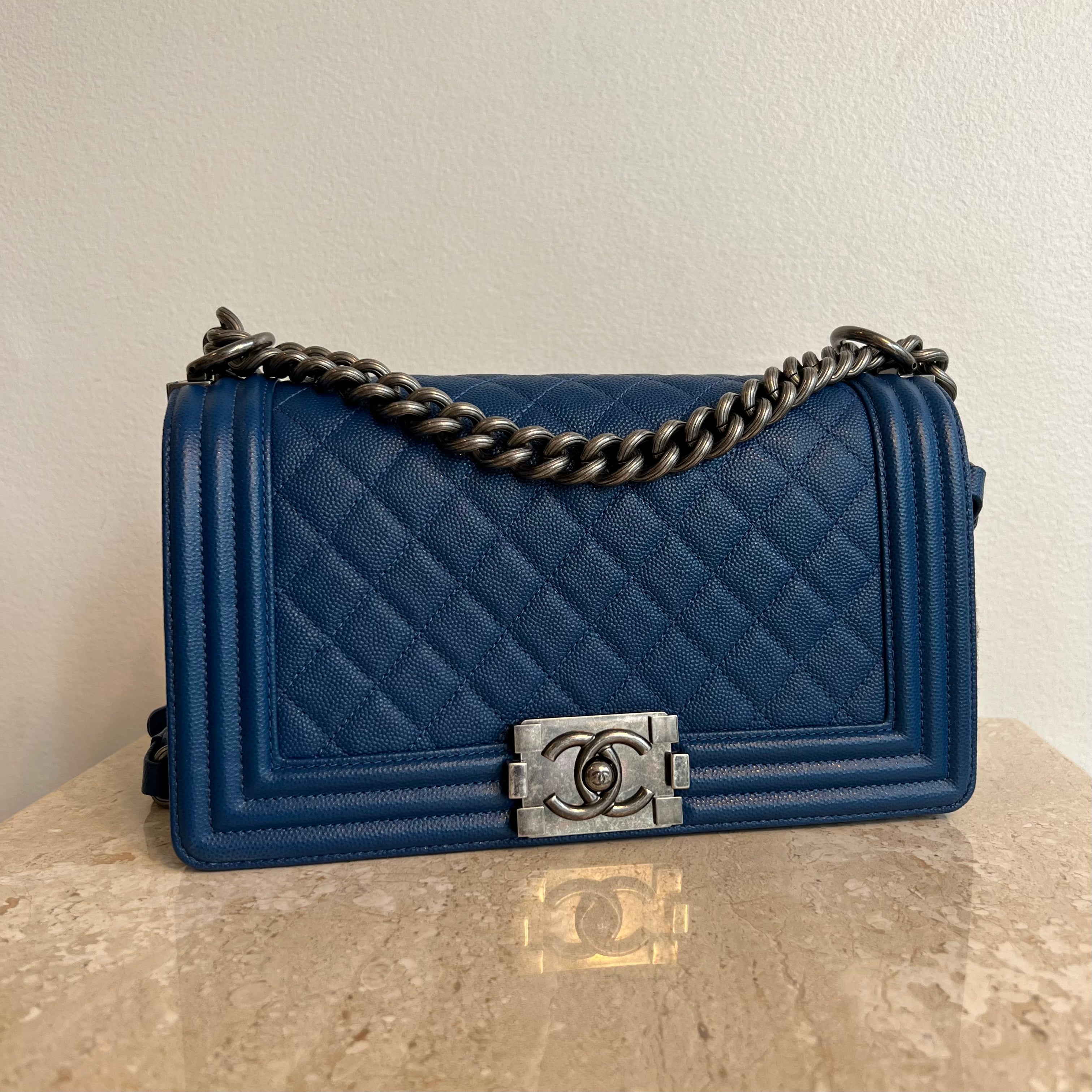 Large boy chanel handbag Calfskin rutheniumfinish metal black Fashion CHANEL #21 Large boy chanel handbag Calfskin rutheniumfinish metal black Fashion CHANEL
